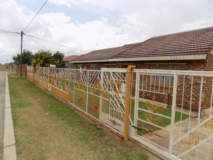 4 Bedroom Property for Sale in Tshing North West